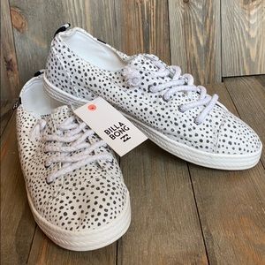 NWT▪️Billabong Marina Sneaker